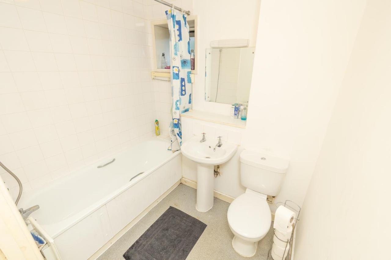 Jah Lodge Croydon Eksteriør billede